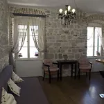 Captain's Split