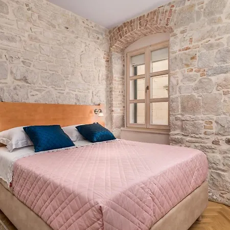 Captain's Guest house