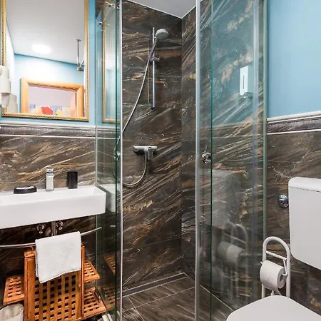 Captain's Gasthuis Split