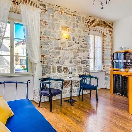 Captain's Guest house